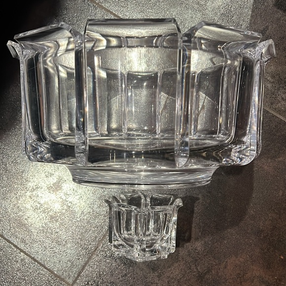 Set of Two Large and Small Lucite Acrylic Grainware Bowls by William Bounds - Picture 6 of 6